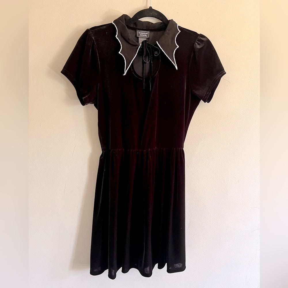 Midnight Hour Bat Collar Black Velvet Dress - M